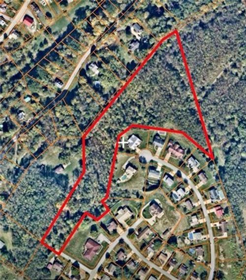 2 Starcrest Dr, Cecil, PA, 15321-9723 | Card Image