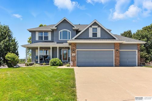 19533 Pearl Cir, Elkhorn, NE, 68022-2396 | Card Image