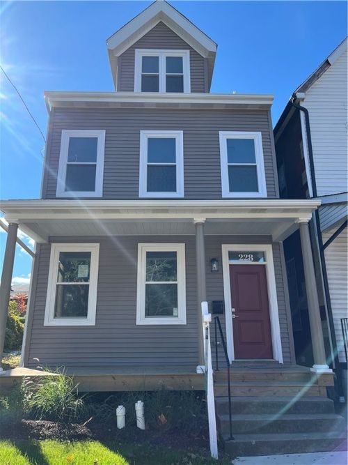 228 Mayflower St, Pittsburgh, PA, 15206-3228 | Card Image