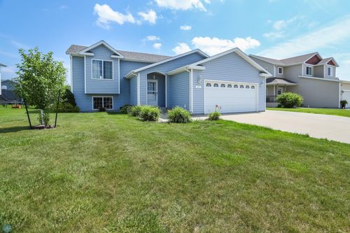 4507 Newport Ln, West Fargo, ND, 58078-8800 | Card Image