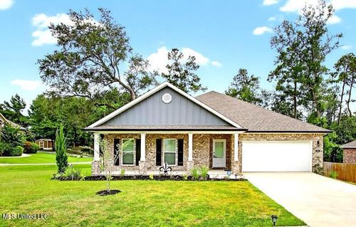 751 Crooked Stick Dr, Diamondhead, MS, 39525-3897 | Card Image