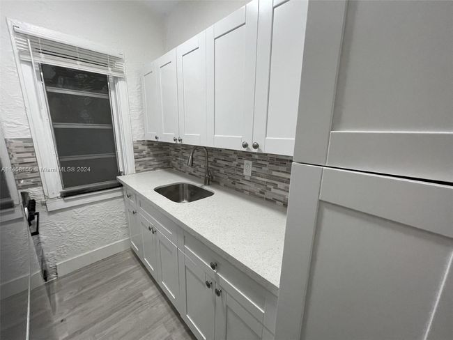 APT-9 - 935 Catalonia Ave, Condo with 1 bedrooms, 1 bathrooms and null parking in Coral Gables FL | Image 6