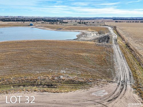 32 Bald Eagle Dr, Chapman, NE, 68827 | Card Image