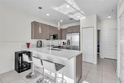 304 - 6455 Nw 103rd Pl, Condo with 3 bedrooms, 2 bathrooms and null parking in Doral FL | Image 1