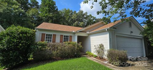 9011 Foggy Meadow Rd, Charlotte, NC, 28269-1568 | Card Image