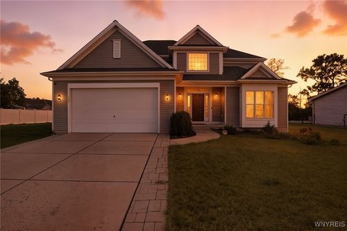 111 Caldwell Dr, West Seneca, NY, 14224-5011 | Card Image