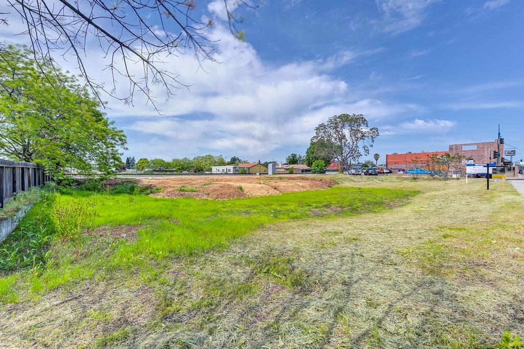 Land in Lincoln 3