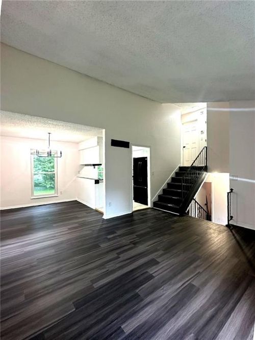 9525 Manning Ave, Kansas City, MO, 64134-2230 | Card Image