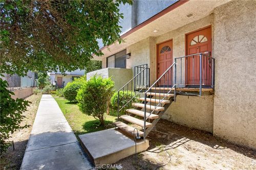 1-18410 Lull, Reseda, CA, 91335 | Card Image