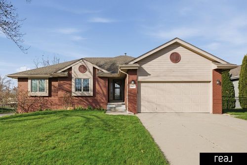 2013 Liberty Ln, Papillion, NE, 68133-3304 | Card Image