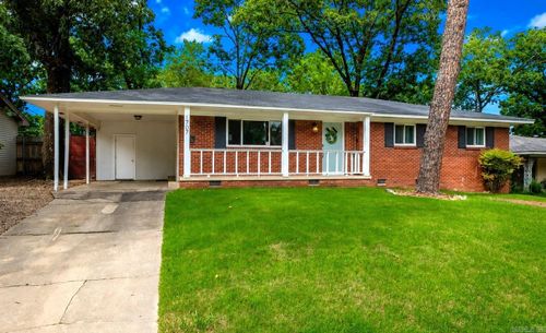 1707 Crestwood Rd, North Little Rock, AR, 72116-6842 | Card Image
