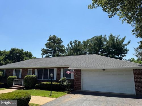 16 Park Ave, LURAY, VA, 22835-1726 | Card Image