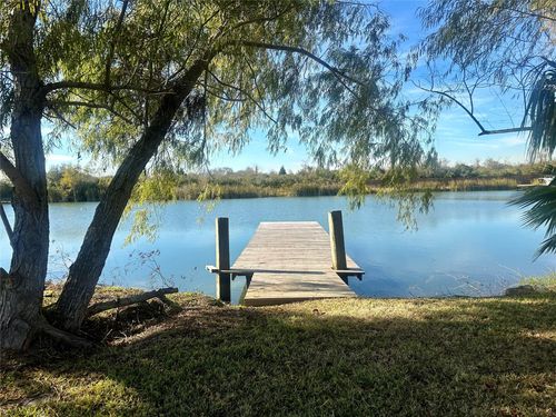 2726 Avenue D, San Leon, TX, 77539-7998 | Card Image