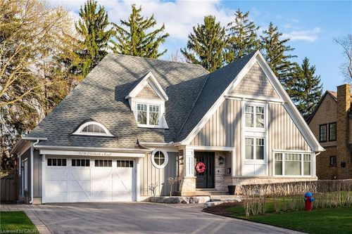 1054 Mohawk Road, Burlington, ON, L7T3M6 | Card Image