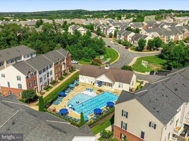 7022 Mongoose Trl, Townhouse with 3 bedrooms, 4 bathrooms and null parking in GAINESVILLE VA | Image 48