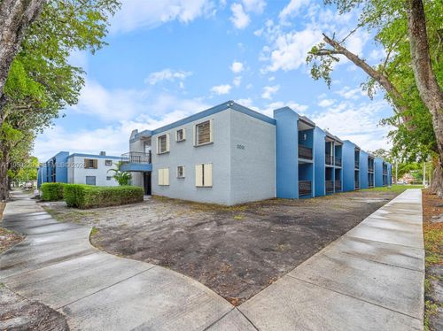 apt-209c-3001 Sw 2nd St, Miami, FL, 33135-2762 | Card Image