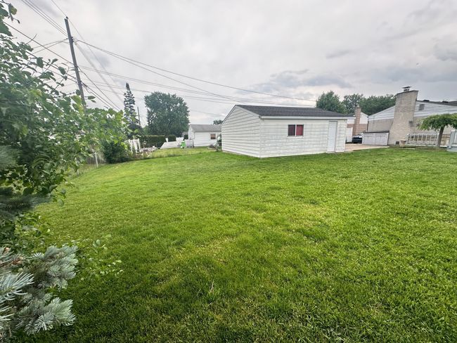 2319 Winston Dr, House other with 3 bedrooms, 2 bathrooms and null parking in Sterling Heights MI | Image 15