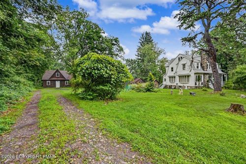 239 Meadowside Rd, Mount Pocono, PA, 18344-7138 | Card Image