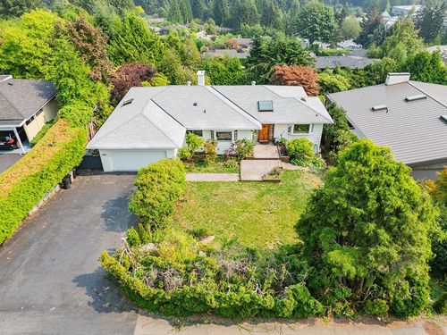 96 Bonnymuir Dr, West Vancouver, BC, V7S1L2 | Card Image