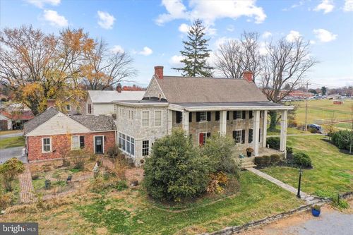 431 Leitersburg St, GREENCASTLE, PA, 17225-1135 | Card Image