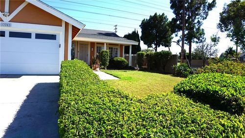 12202 Viarna, Cerritos, CA, 90703 | Card Image