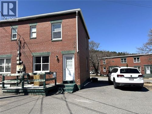 15 Mckenna Cres, Saint John, NB, E2K4C7 | Card Image