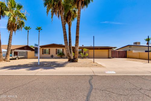 2815 E Sylvia Street, Phoenix, AZ, 85032 | Card Image