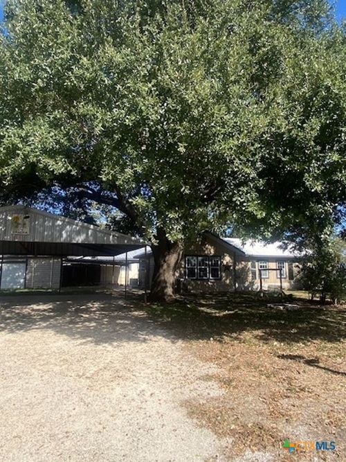 214 Hackberry Ave, Luling, TX, 78648-2416 | Card Image