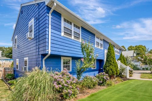 15 H St, Hull, MA, 02045-1808 | Card Image