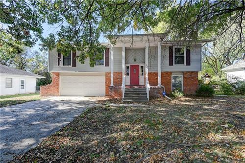 942 Ridge Dr, Warrensburg, MO, 64093-2047 | Card Image