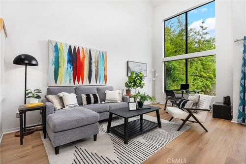 915 Lombard Ct, Costa Mesa, CA, 92626-6925 | Card Image