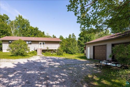 4588 Caribou Lake Rd, Duluth, MN, 55811-9607 | Card Image