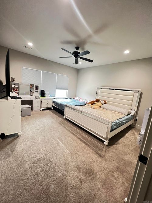 115 Corniche Ln, Maumelle, AR, 72113-7786 | Card Image