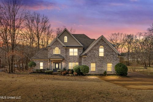 10053 Cypress Plantation Dr S, Olive Branch, MS, 38654-6131 | Card Image