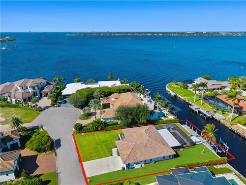 775 Cal Cove Dr, FORT MYERS, FL, 33919-6017 | Card Image