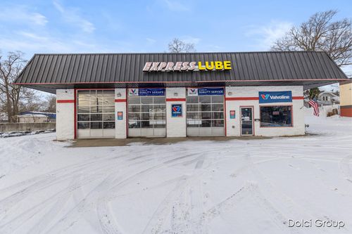 2241 Alpine Ave Nw, Grand Rapids, MI, 49544-1952 | Card Image