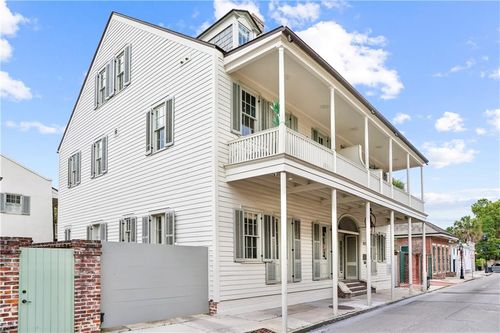 a-822 Barracks St, New Orleans, LA, 70116-2519 | Card Image
