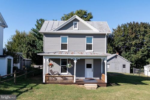 33 N Marye Ln, LURAY, VA, 22835-1746 | Card Image