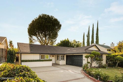5911 Hanna Ave, Woodland Hills, CA, 91367-4515 | Card Image