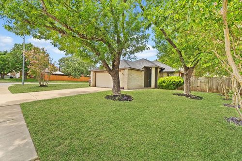 800 Saunders Dr, Round Rock, TX, 78664-2750 | Card Image