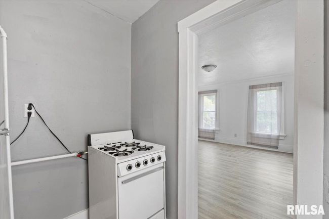 1309 N Perry St, Home with 0 bedrooms, 0 bathrooms and 3 parking in Davenport IA | Image 11
