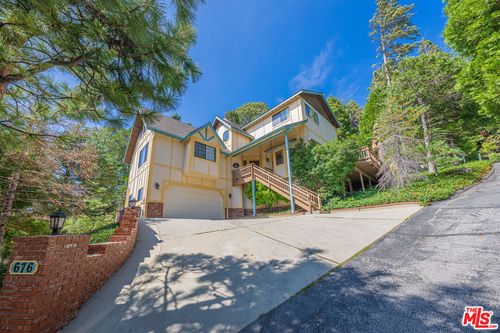 676 Zurich Dr, Lake Arrowhead, CA, 92352 | Card Image