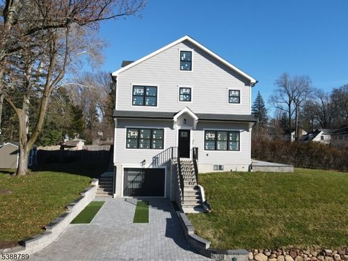 4 Hilltop Way, Essex Fells, NJ, 07021-1105 | Card Image