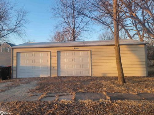 206 S Lincoln St, Mount Ayr, IA, 50854-1921 | Card Image