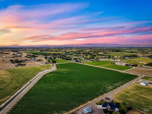000 Track Rd, Nampa, ID, 83686 | Card Image