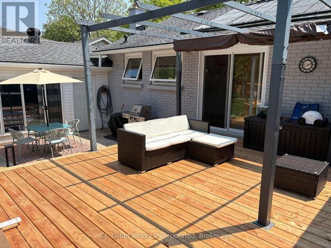 202 Bennett St W, House other with 3 bedrooms, 3 bathrooms and 4 parking in Goderich ON | Image 28