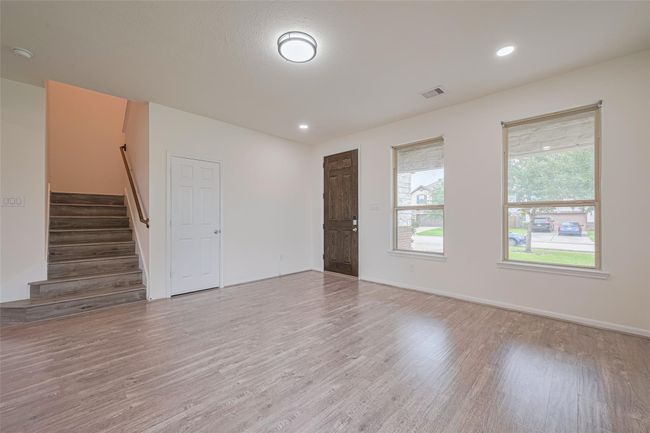 3215 Laurel Bend Ln, House other with 4 bedrooms, 3 bathrooms and 2 parking in Pearland TX | Image 8