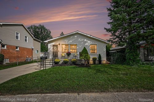 2986 Cumberland Rd, Berkley, MI, 48072-1614 | Card Image