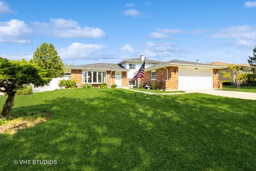 610 79th Street, Darien, IL, 60561 | Card Image