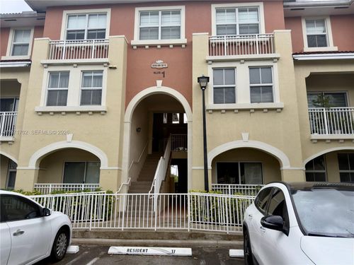 unit-103-1-8999 Nw 107th Ct, Doral, FL, 33178-2166 | Card Image